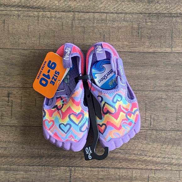 Newts Other - NWT girls water shoes